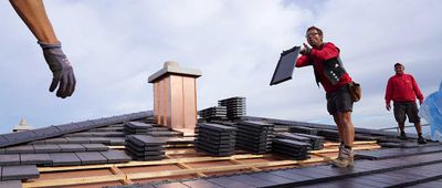 Neuer Dachziegel von ERLUS: die Lösung für flache Dachneigungen 