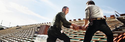 Ton oder Beton – welche Dachziegel sind besser?