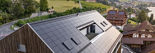 Solardachziegel einfach erklärt: Kosten, Erfahrungen und Anbieter