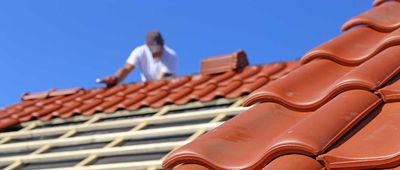 Ausgleich für Dachdecker: Steuerfreie Inflationsprämie von 950 Euro